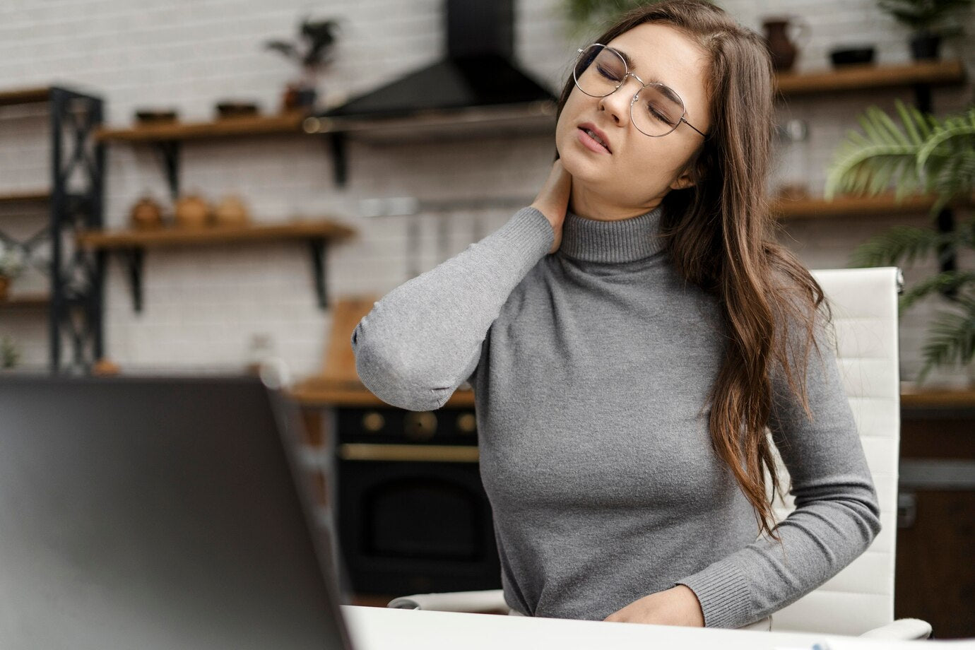 How Posture Affects Neck and Shoulder Pain